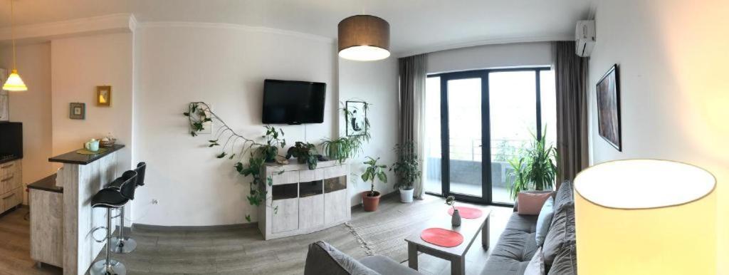 Ameri Plaza Green Apartments Tbilisi Bagian luar foto