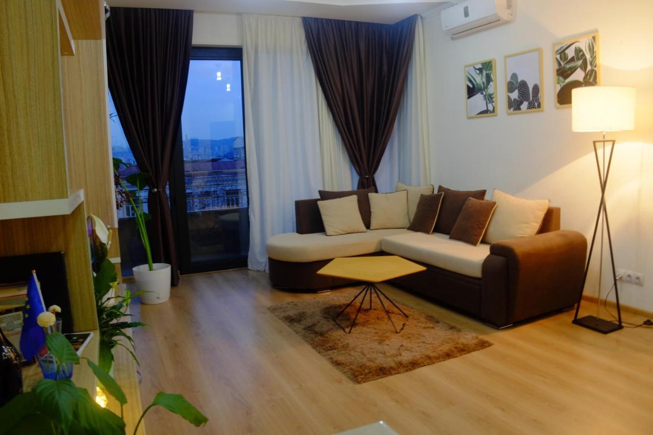 Ameri Plaza Green Apartments Tbilisi Bagian luar foto