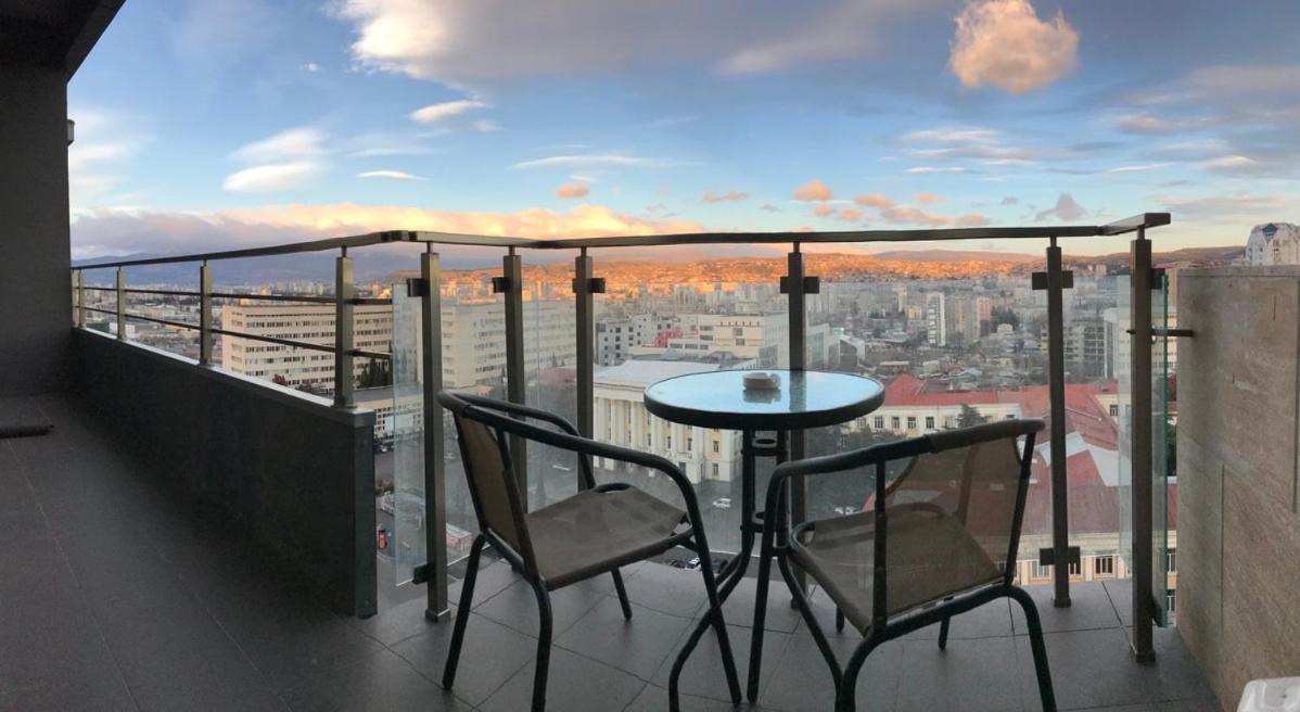 Ameri Plaza Green Apartments Tbilisi Bagian luar foto
