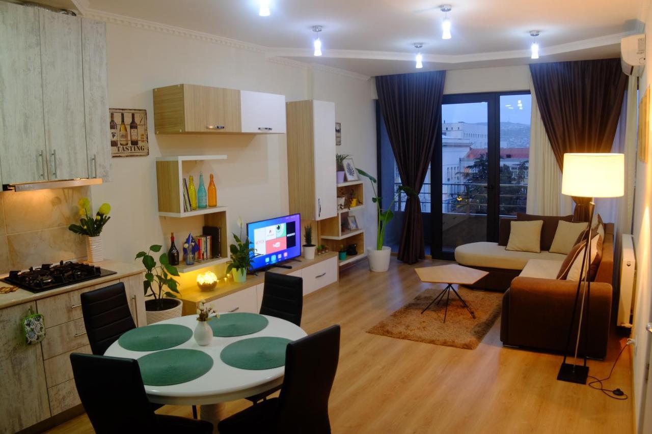 Ameri Plaza Green Apartments Tbilisi Bagian luar foto