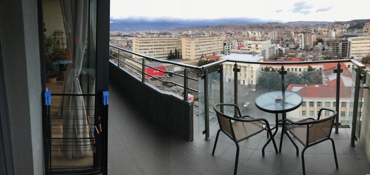 Ameri Plaza Green Apartments Tbilisi Bagian luar foto