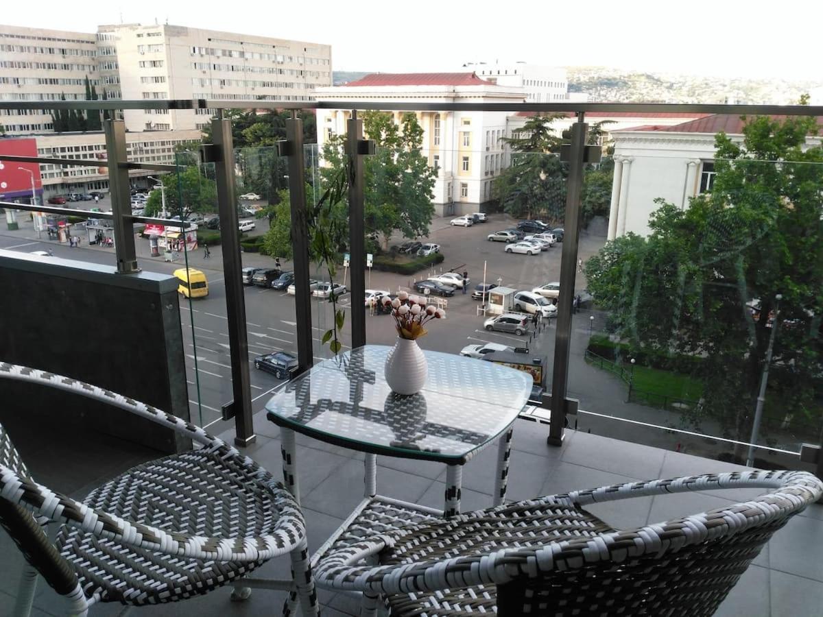 Ameri Plaza Green Apartments Tbilisi Bagian luar foto